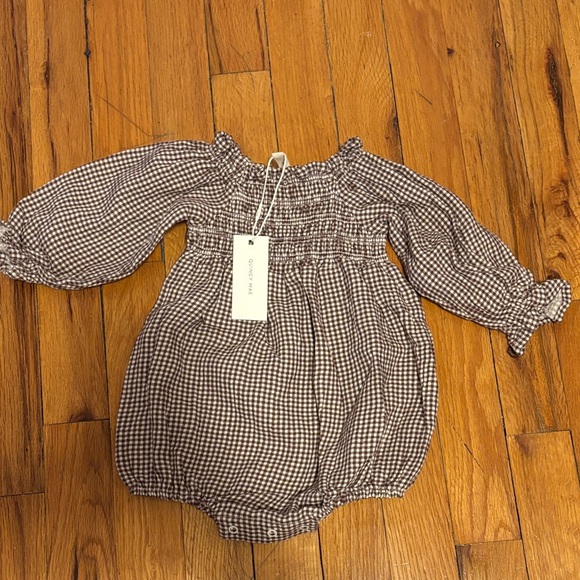 Quincy Mae Other - Quincy Mae baby girl bodysuit